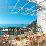 Casa Nilde Nocleg ze śniadaniem 4*