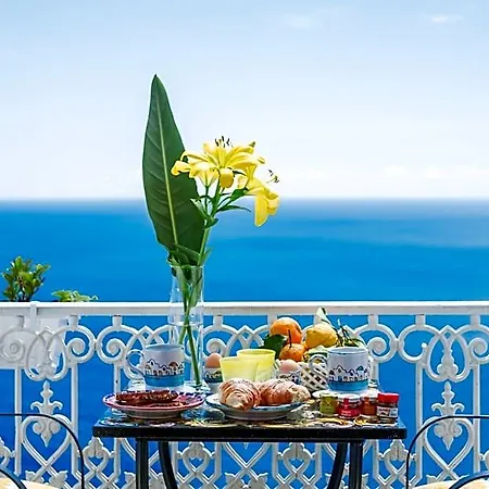 Casa Nilde Bed & Breakfast 4*