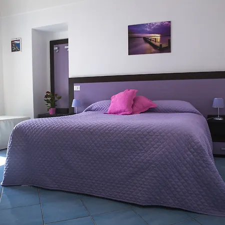 Casa Nilde Bed & Breakfast 3*