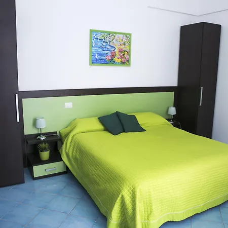 לינה וארוחת בוקר Casa Nilde