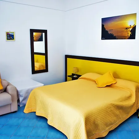 לינה וארוחת בוקר Casa Nilde פוזיטנו